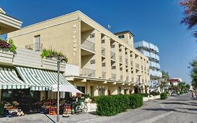 Hotel Pironi